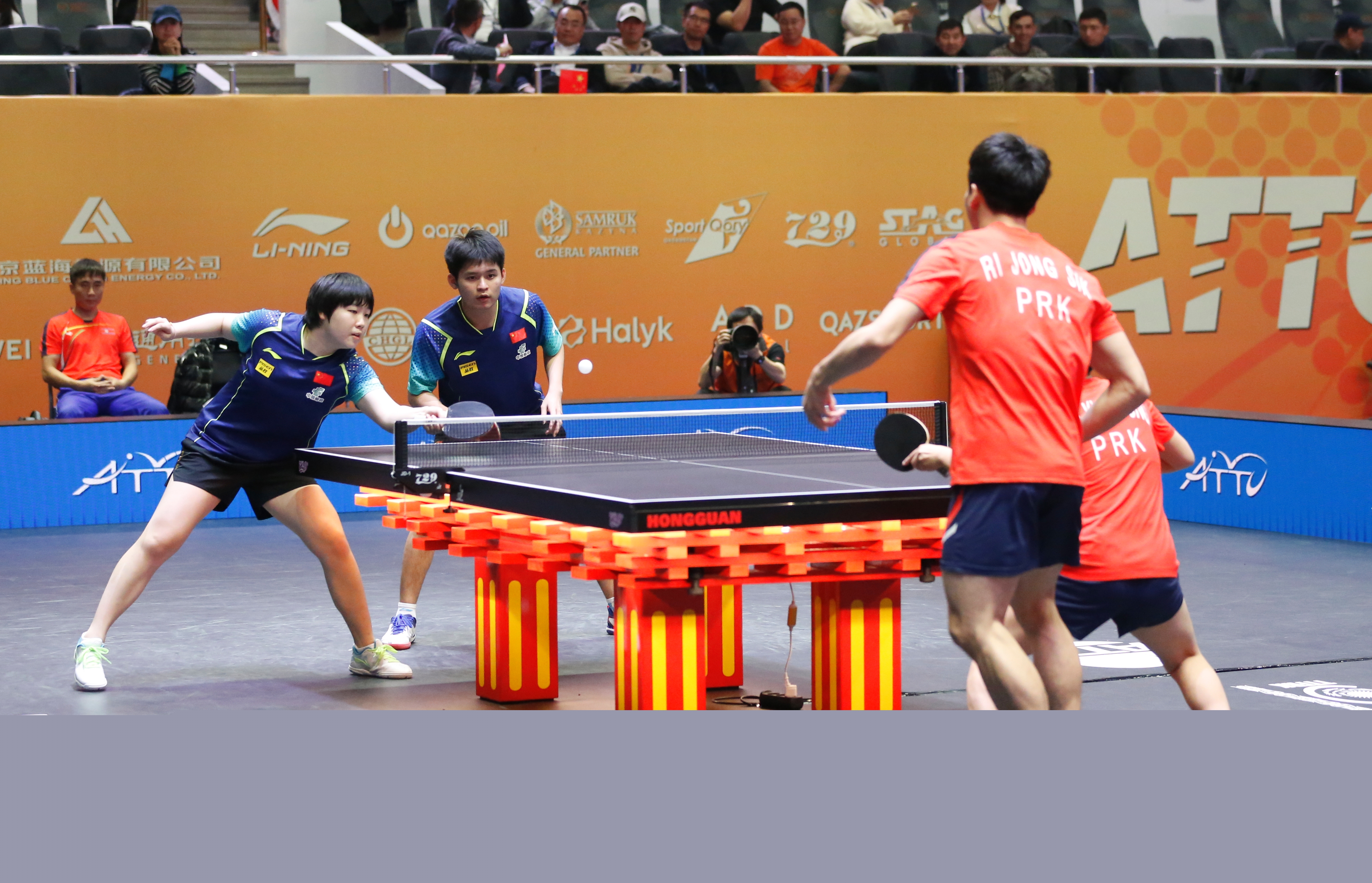 国足中场还 国足中场还