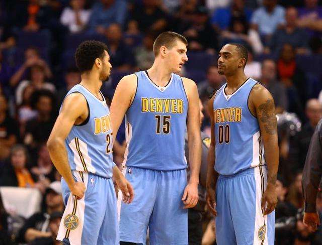 板拿到优势 板拿到优势